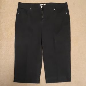 FG stretch Woman's capri's black missy 16